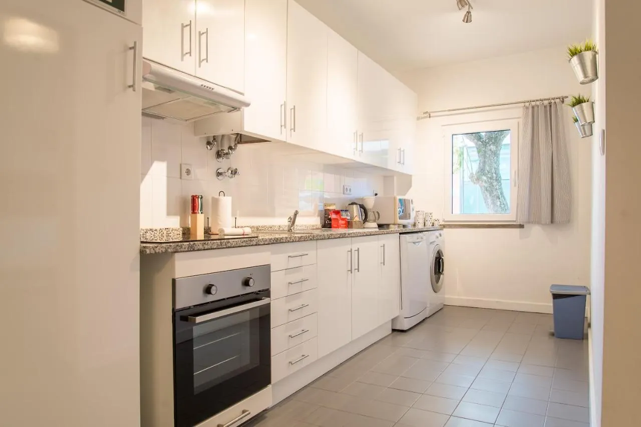 Apartment Charming And Central Apart - 350M From The Beach Cascais